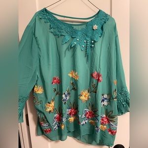 This is a beautiful blouse